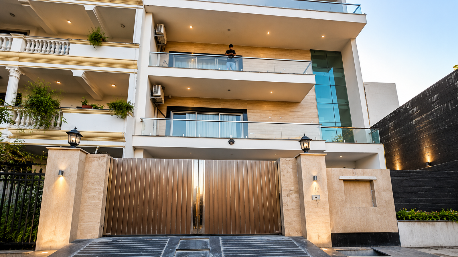Modern Luxury Front Elevation & Premium SS Main Gate Design in Greater Noida